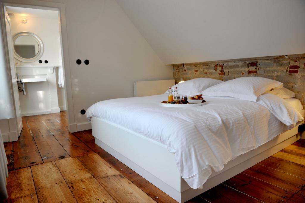 Guesthouse Bernardin Антверпен Стая снимка